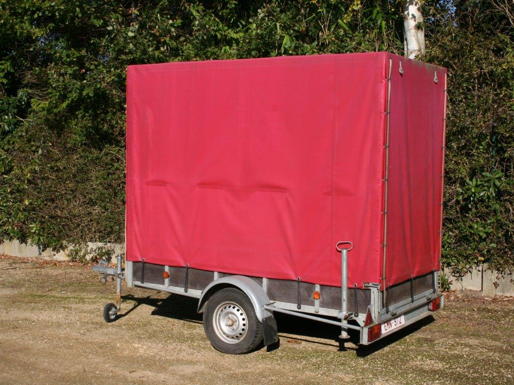 verhuur gesloten aanhangwagen remorque huren