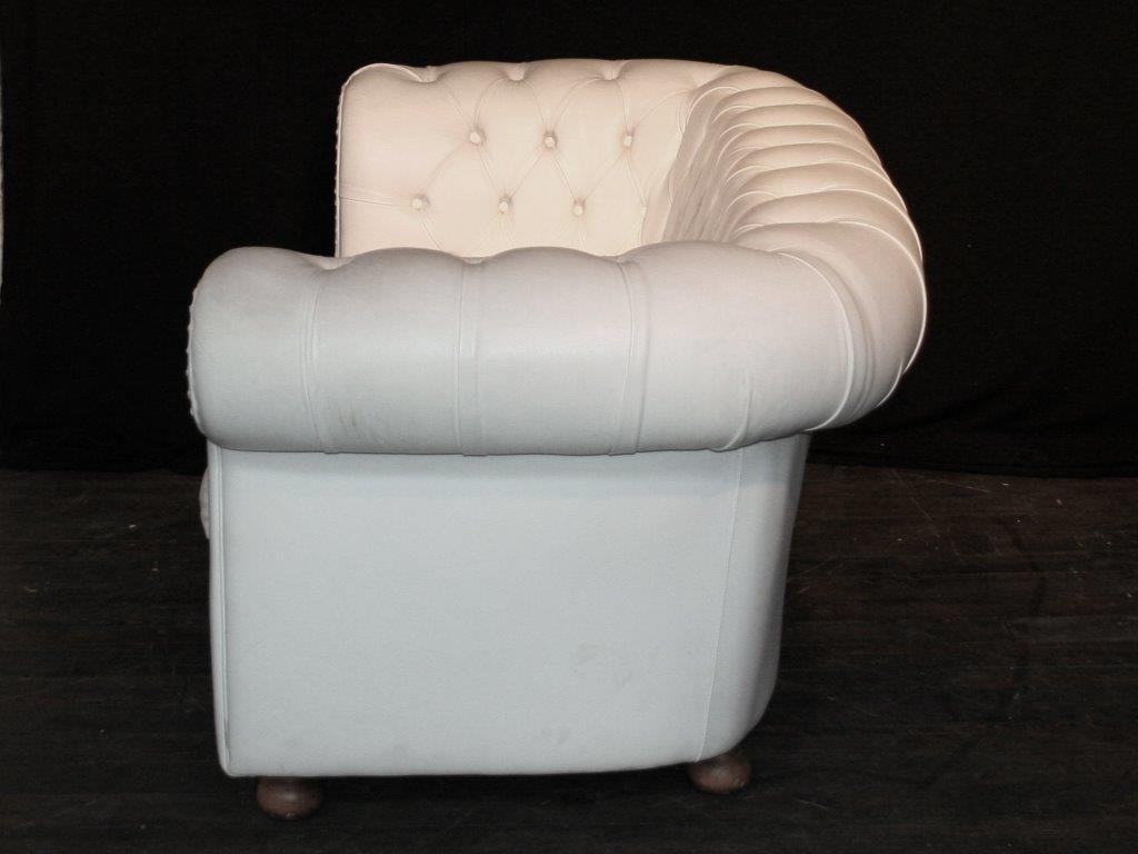 verhuur witte Chesterfield zetel huren