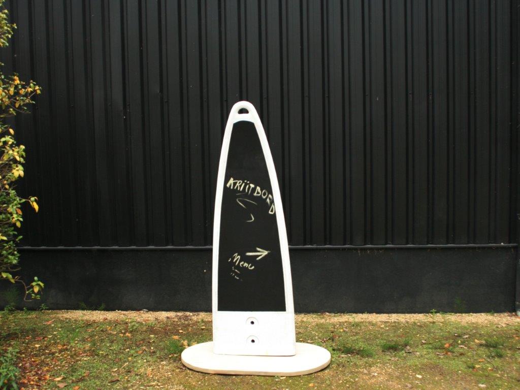 Verhuur krijtbord nenubord surfplank huren