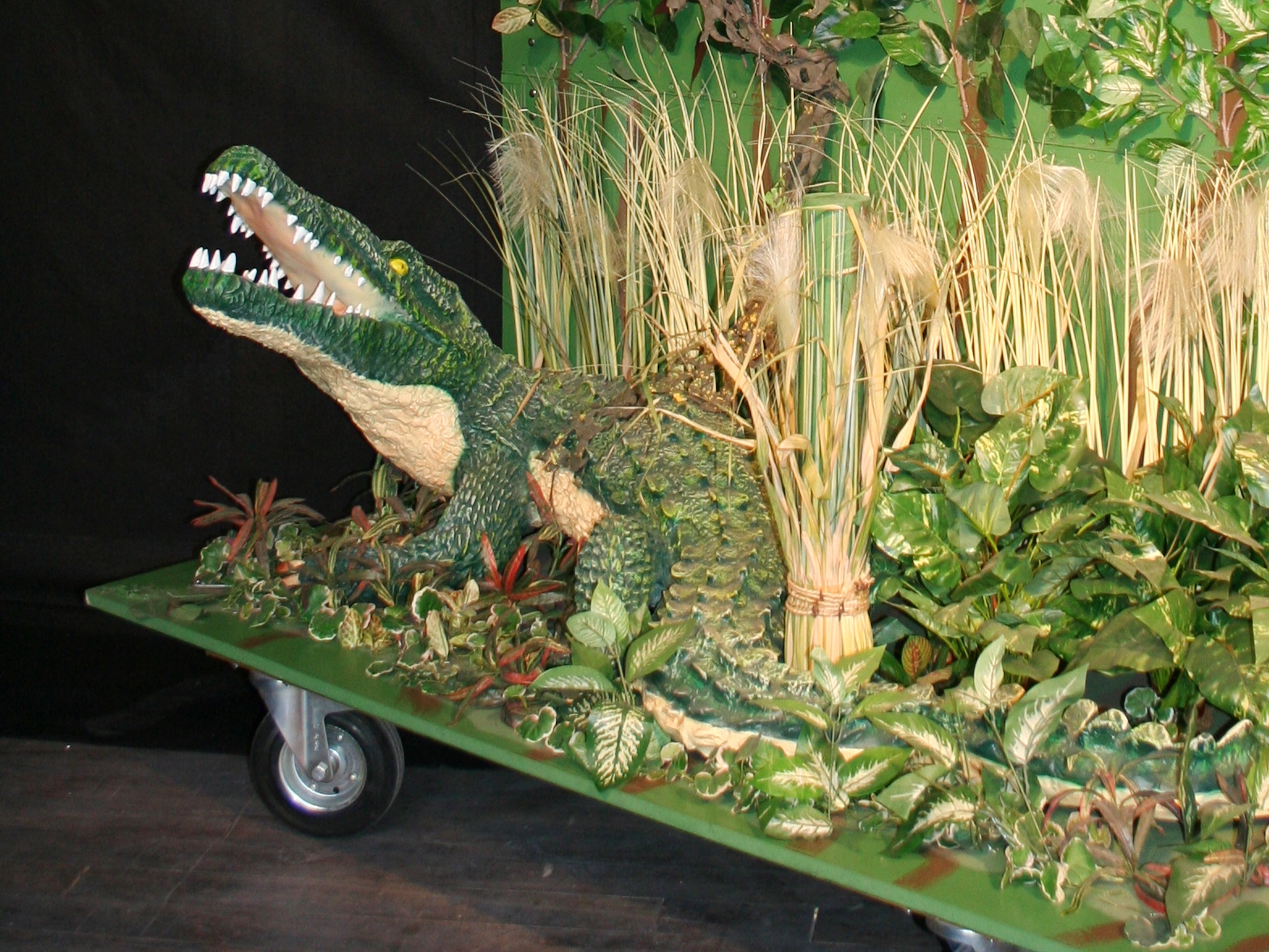 verhuur 3D decorkist decorwand jungle met krokodil huren