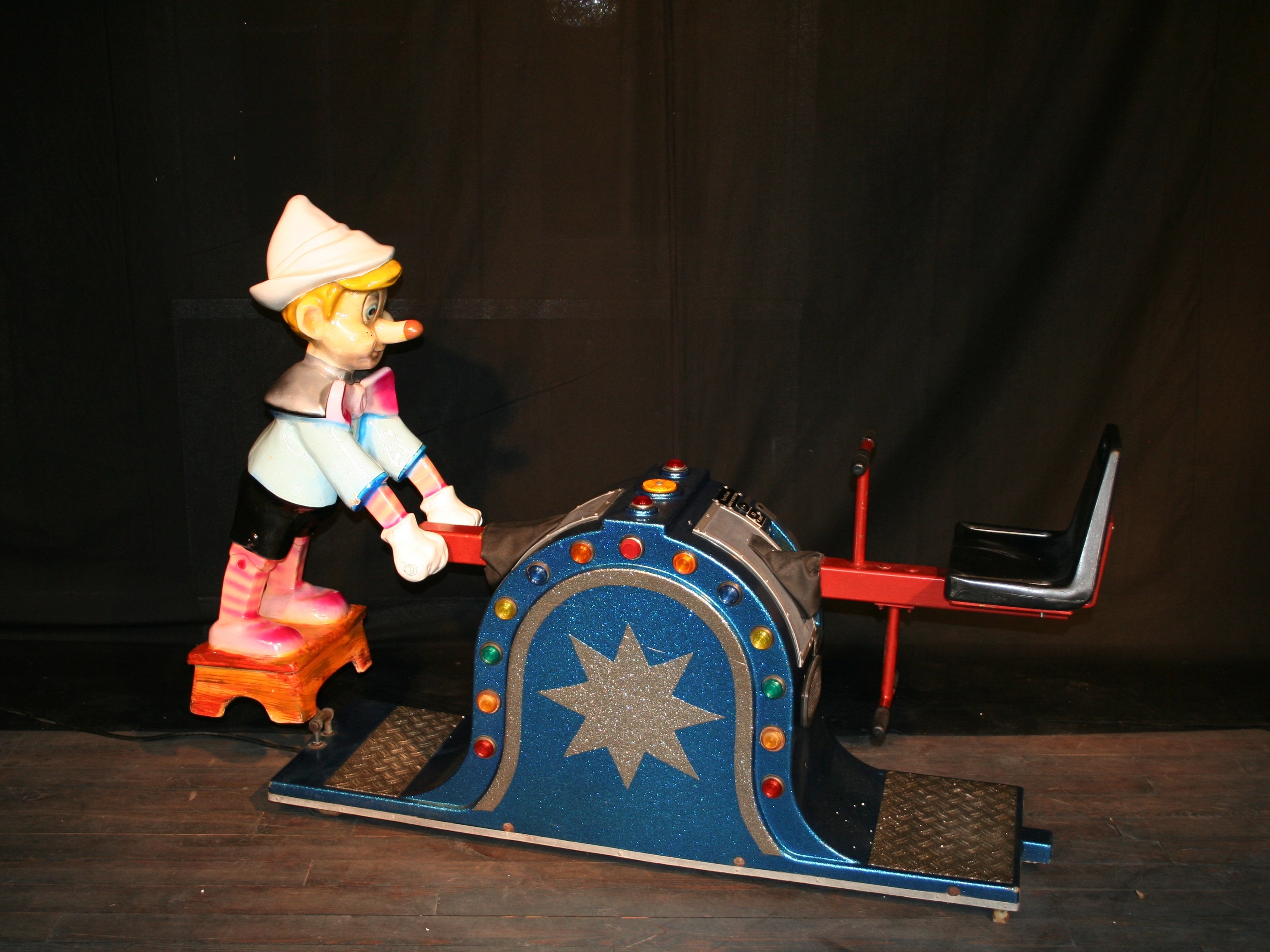 verhuur kiddy ride Pinnochio huren