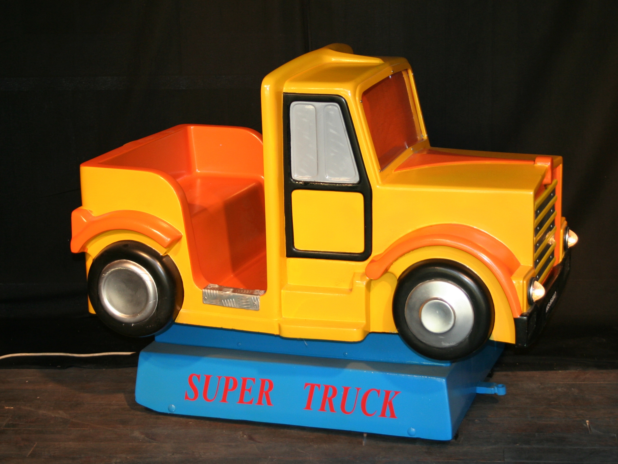 verhuur kiddy ride super truck huren