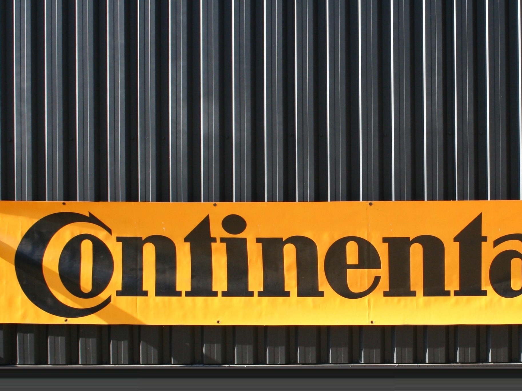 verhuur banner Continental banden huren