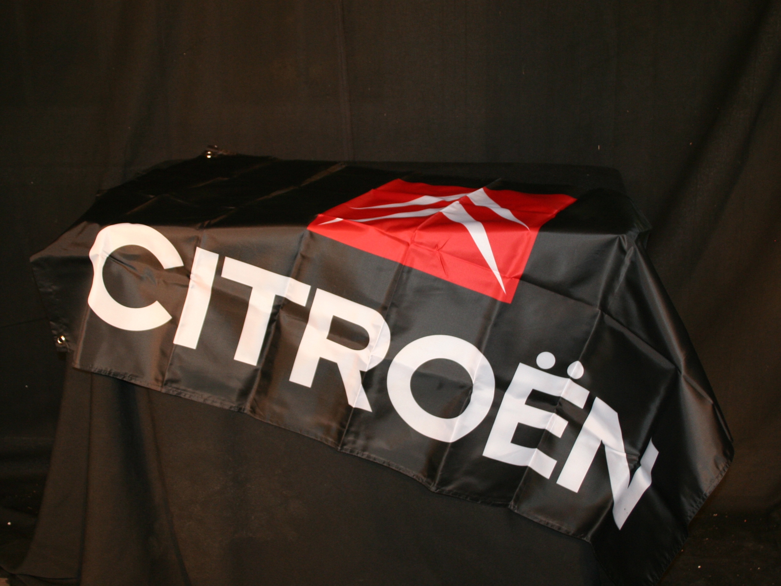 verhuur vlag dealer garage Citroen huren