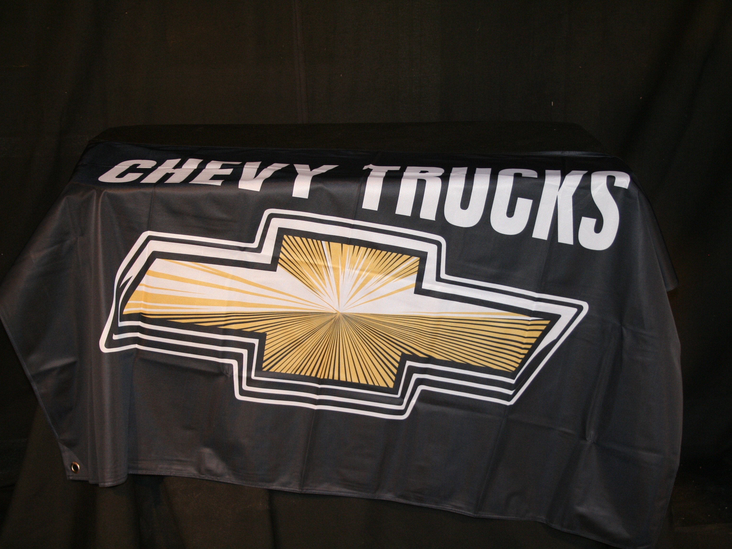 verhuur vlag dealer garage Chevy Trucks huren