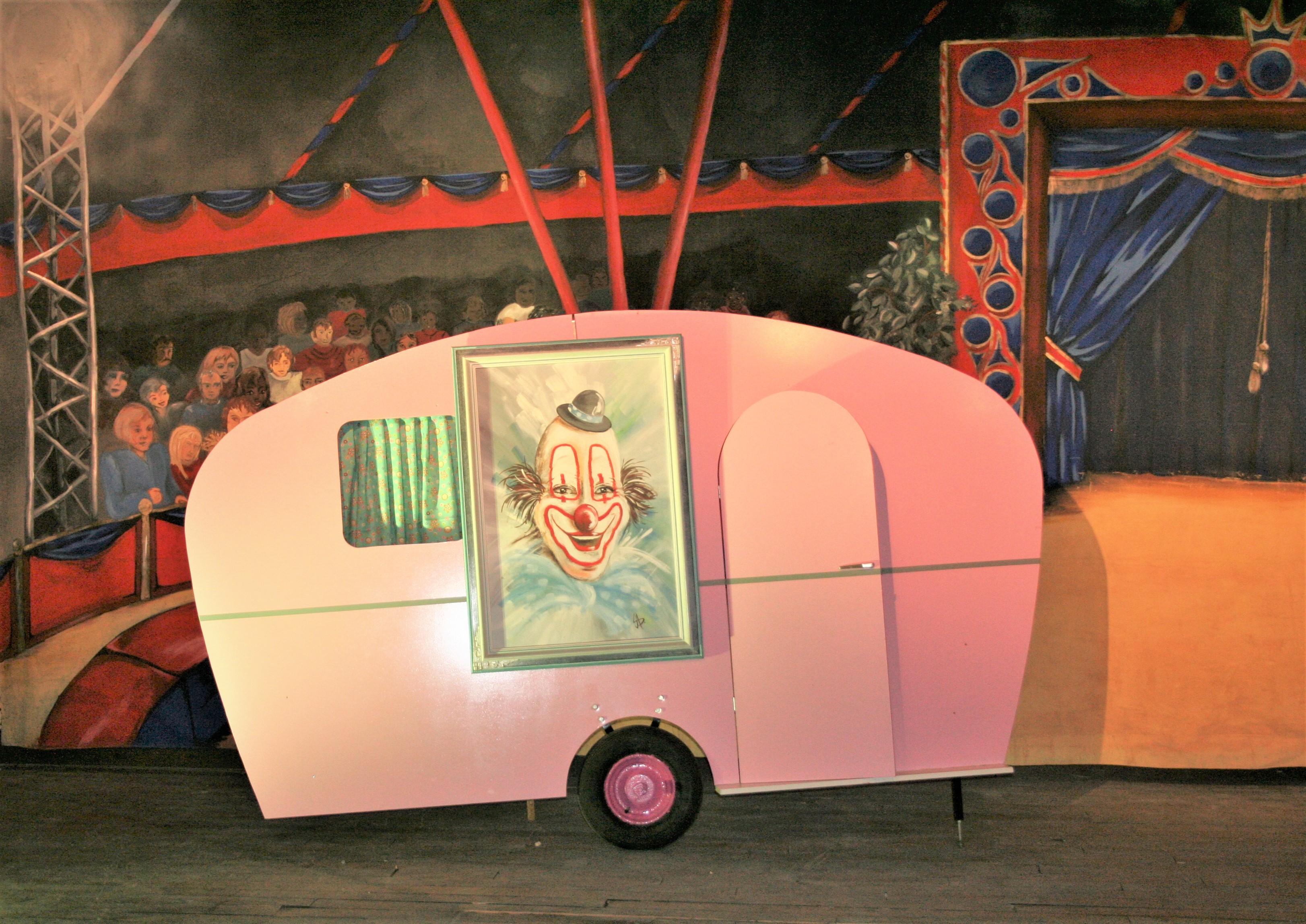 verhuur roze circus kermis caravan huren