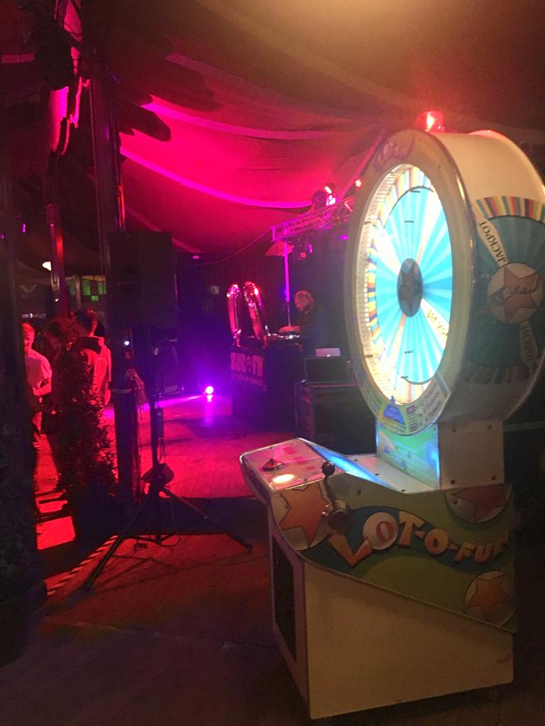 verhuur vintage rad van fortuin lunapark huren