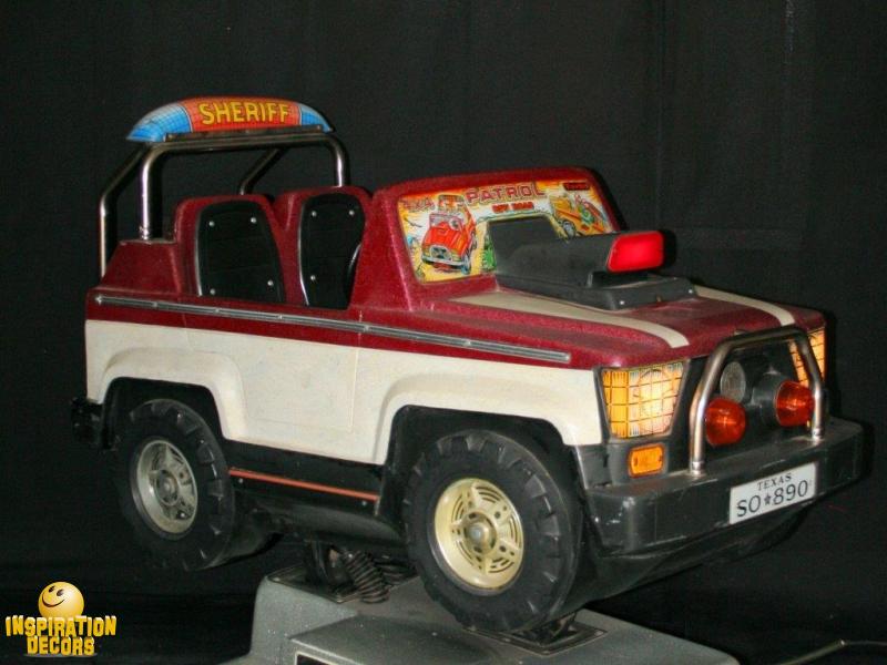 verhuur kiddy ride Jeep voor twee kindjes huren