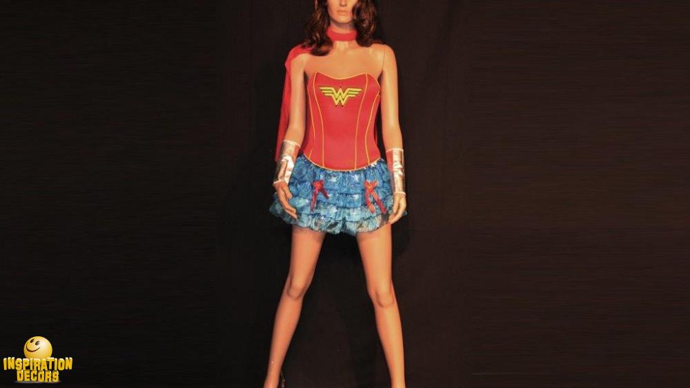 verhuur mannequin pop Wonder Woman huren