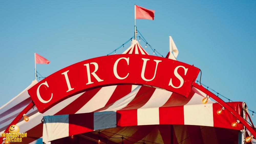 verhuur decor circus inkom huren