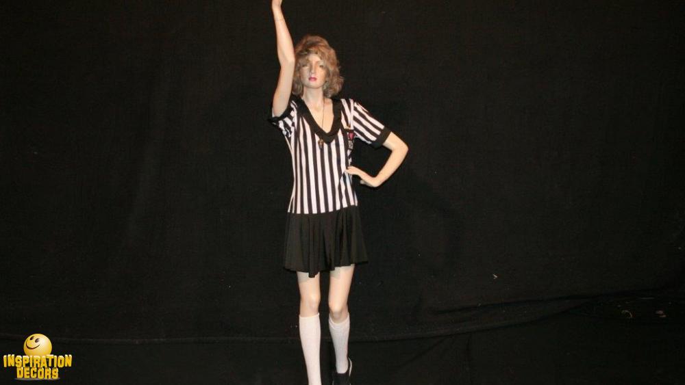 referee