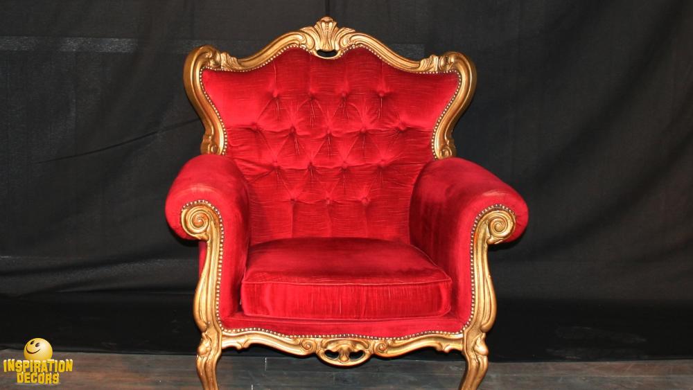 verhuren kasteel fauteuil zetel rood geribd fluweel huren 