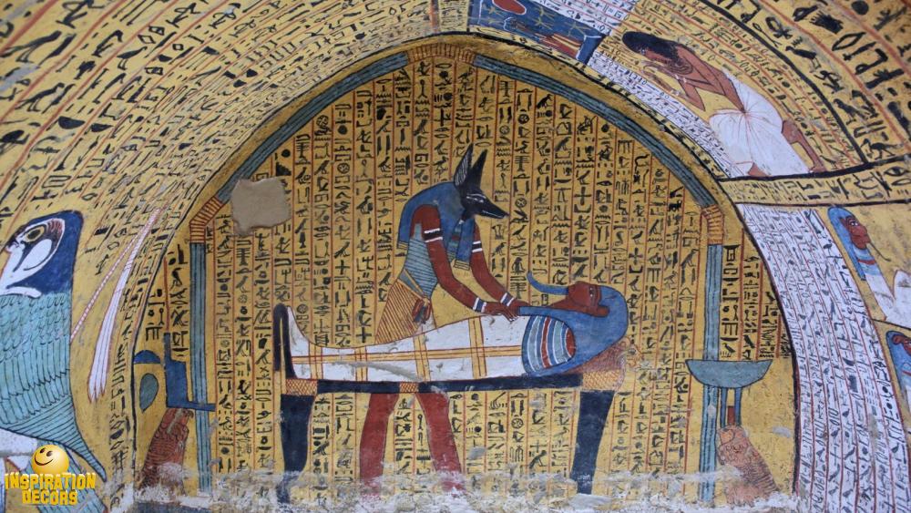verhuur decor tombe Luxor Egypte huren