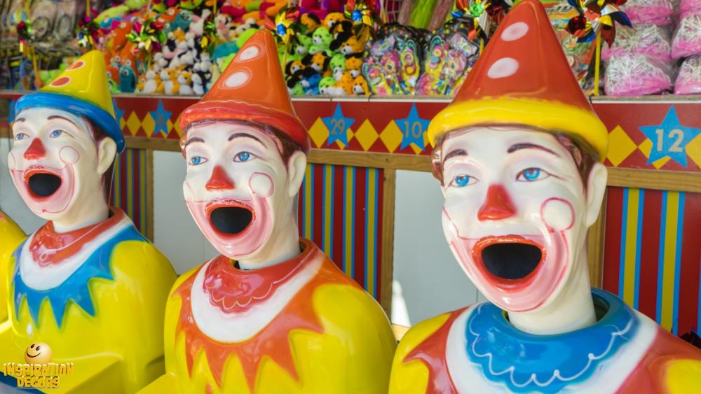 verhuur decor backdrop gapers clowns te huur